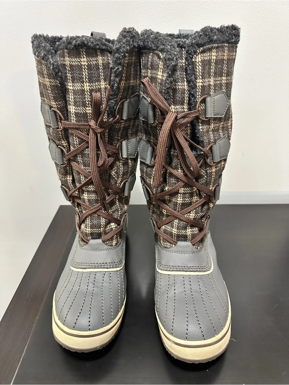 Skechers Highlanders-Klondike Sz 8.5 Tall  Plaid Duck Thinsulate Lined Boots